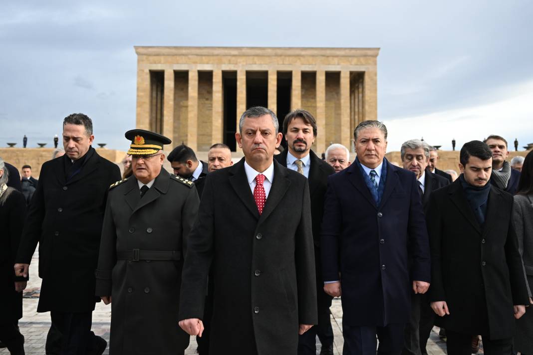 İkinci Cumhurbaşkanı İsmet İnönü 51. ölüm yılında Anıtkabir’de mezarı başında anıldı 22